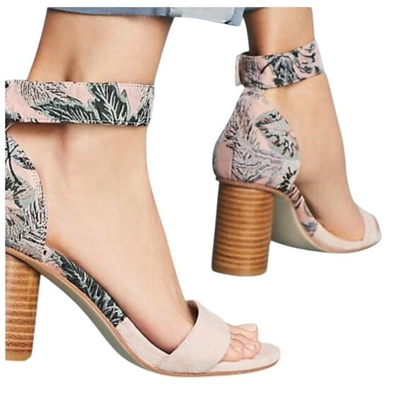 Jeffrey Campbell Purdy Heels floral botanical print size 8 sandals - Picture 1 of 8
